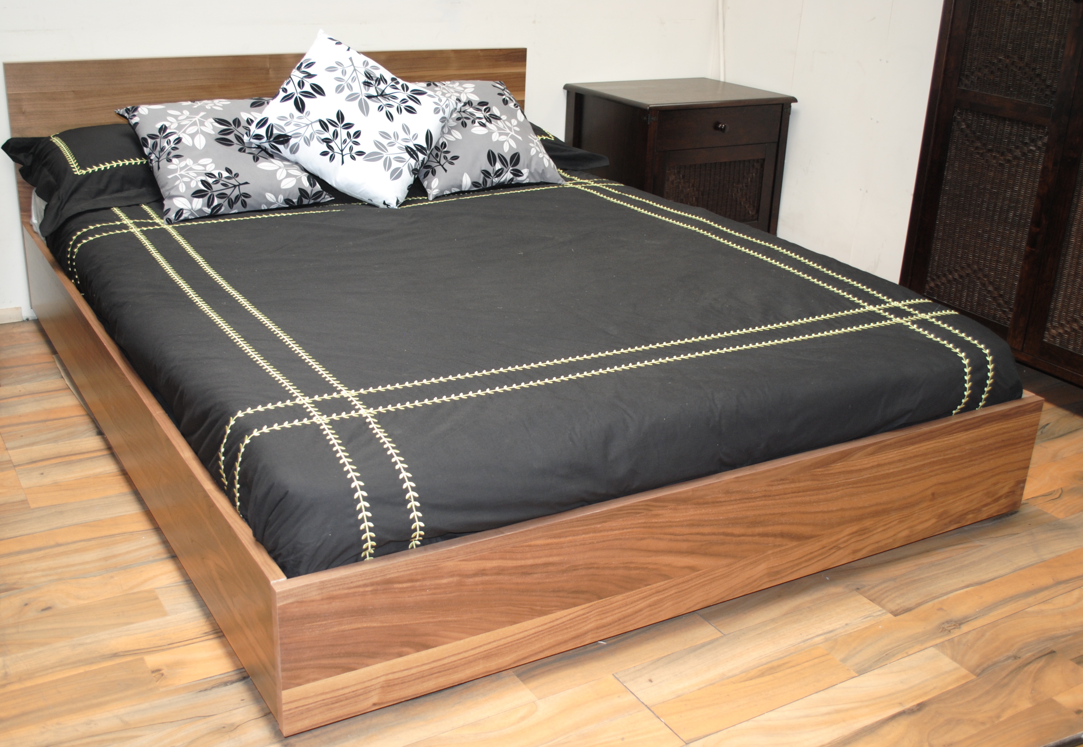 Modern Floating Bed Frame for Small Space