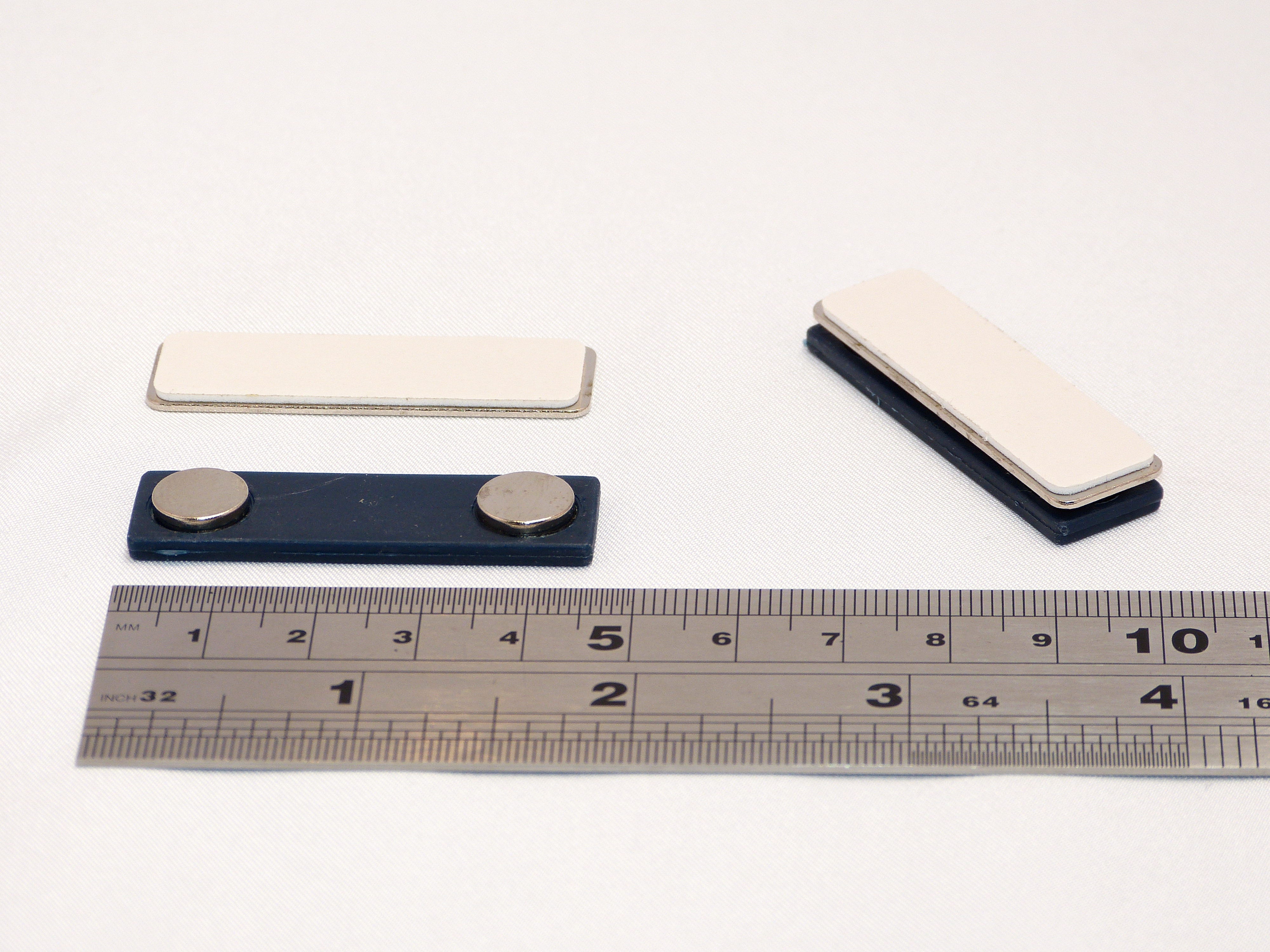 1 Name Tag or Badge Fastener