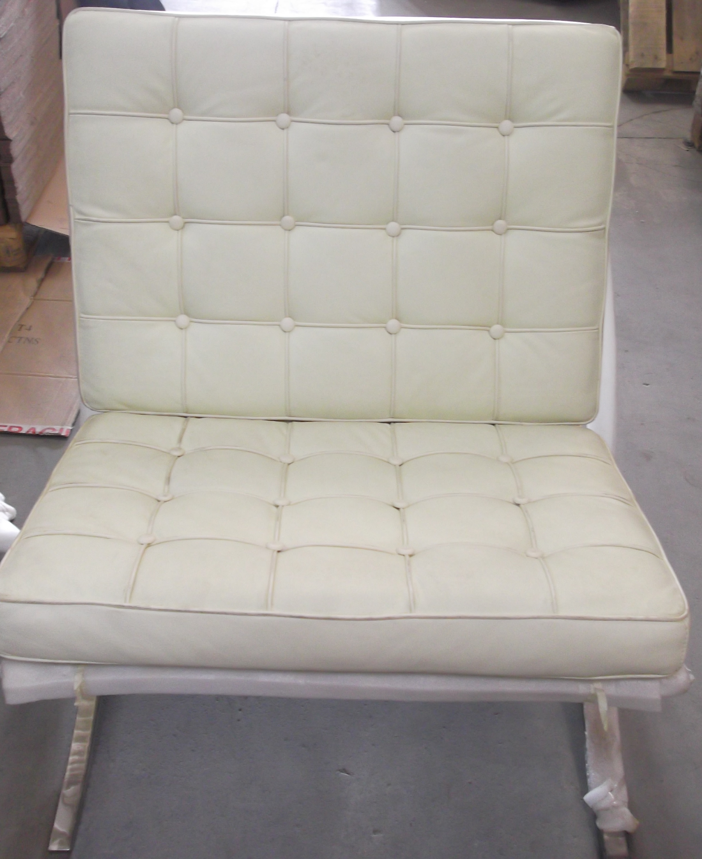 X-DISPLAY CREAM LEATHER BARCELONA CUSHION CUSHIONED CHAIR-16 | eBay