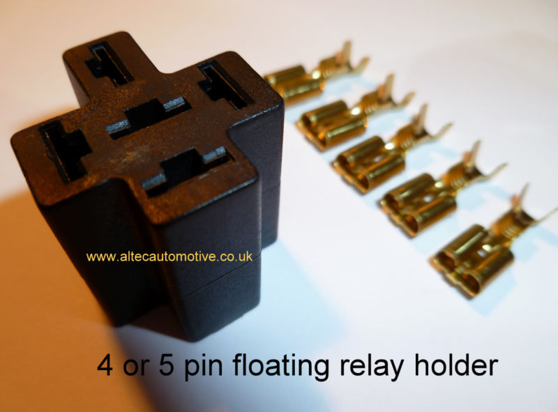 Automotive relay holder (loom mounted) with terminals ALT/RELH007B